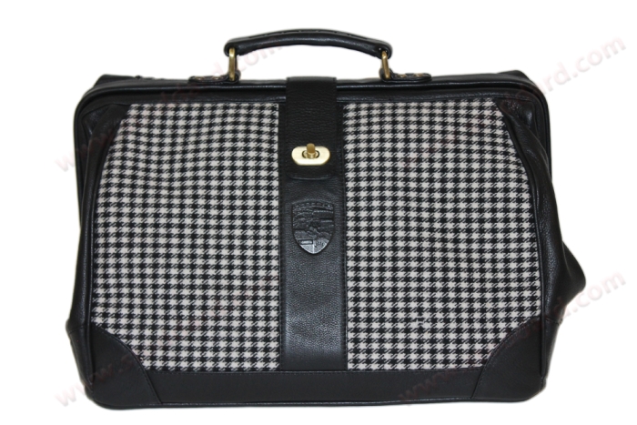 PCG90101041 Porsche Classic Car Care Set with Pepita Bag